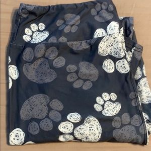 TC Gray and white paw print leggings